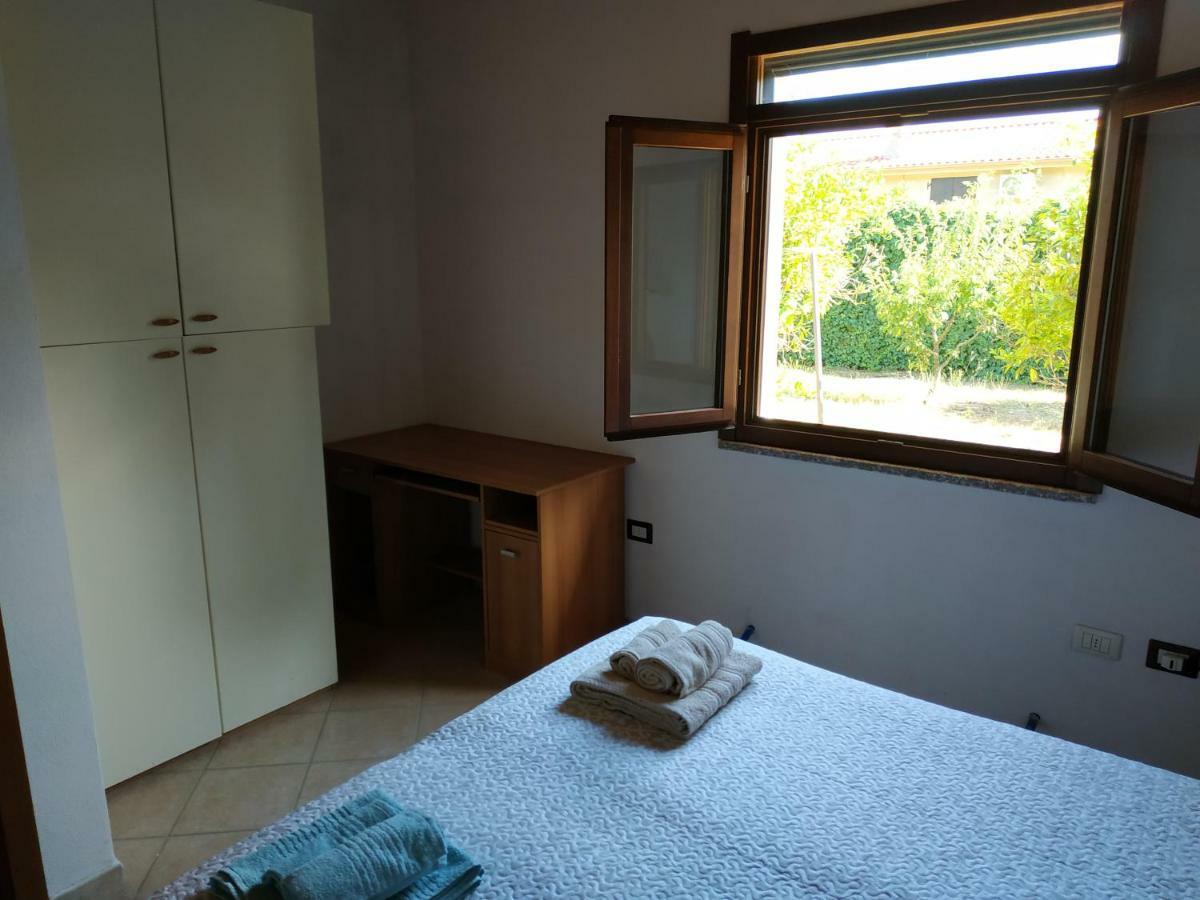 Cottage Su Merti Country อีเกลเซียส ภายนอก รูปภาพ